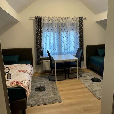 Luis Apartment Ruesselsheim D1 Hassloch  Eksteriør bilde