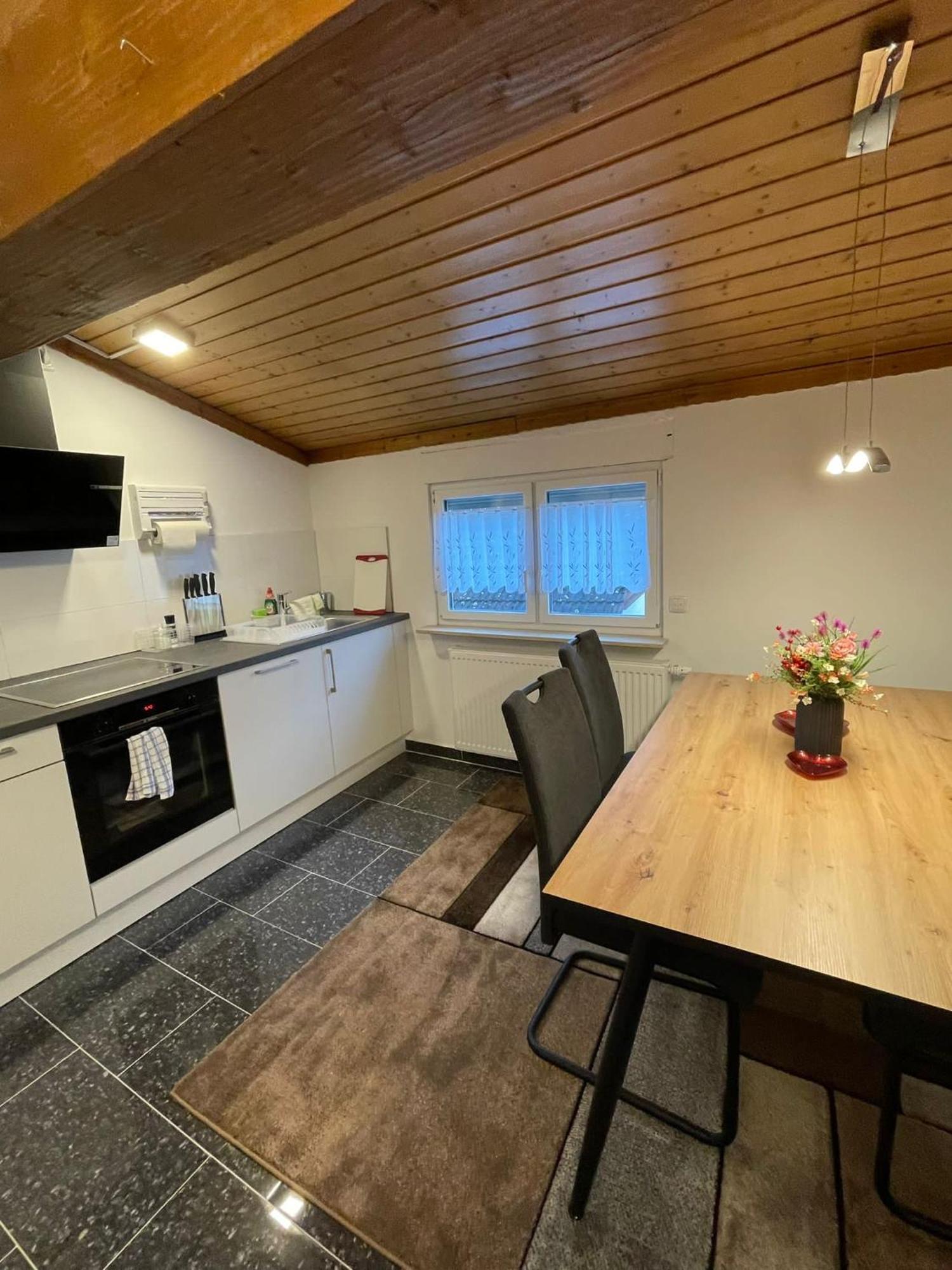 Luis Apartment Ruesselsheim D1 Hassloch  Eksteriør bilde